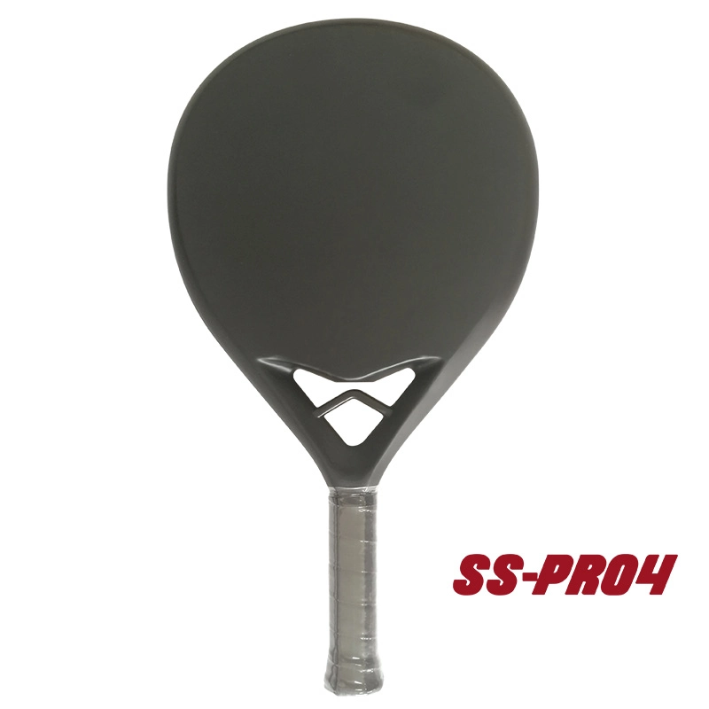 Qual è la differenza tra una racchetta per padel in fibra di carbonio con ponte intelligente e una normale racchetta per padel?